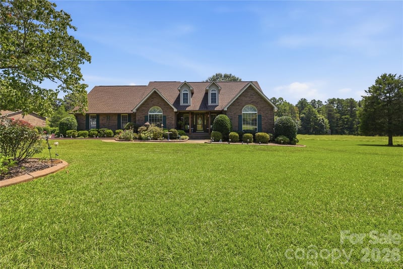 219 Pleasant Dr, Statesville, NC 28677