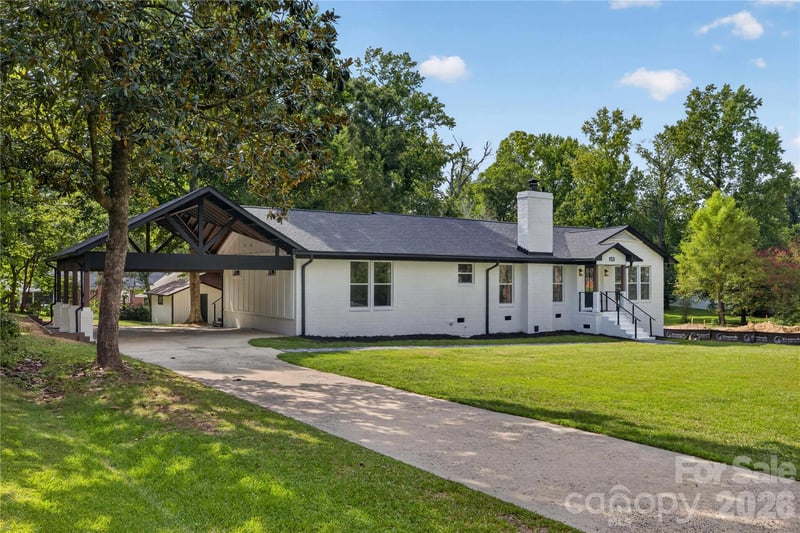 153 Woodlynn Dr, Charlotte, NC 28214