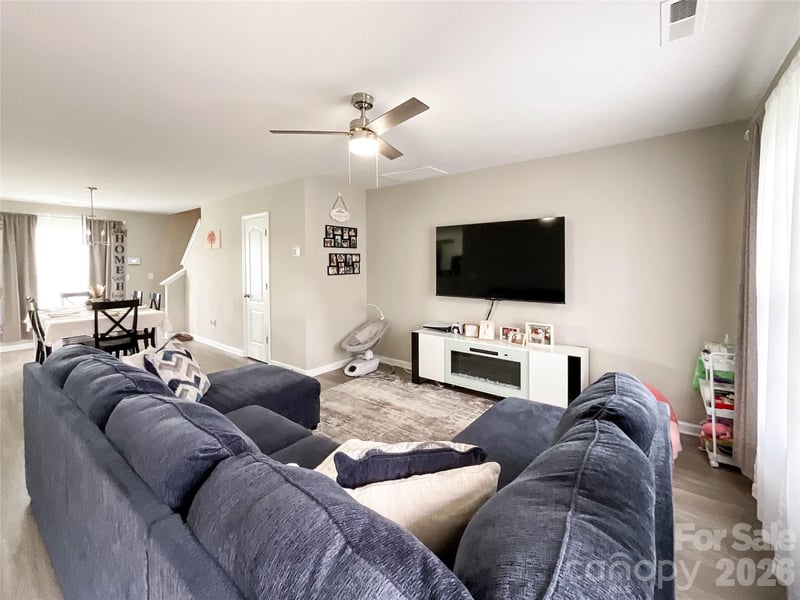 3005 Chatuge Ct, Charlotte, NC 28214