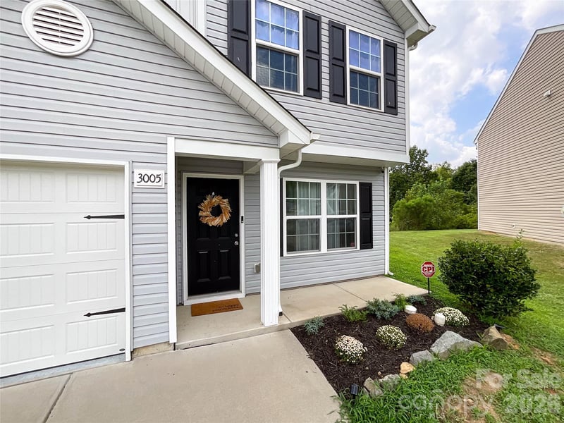3005 Chatuge Ct, Charlotte, NC 28214