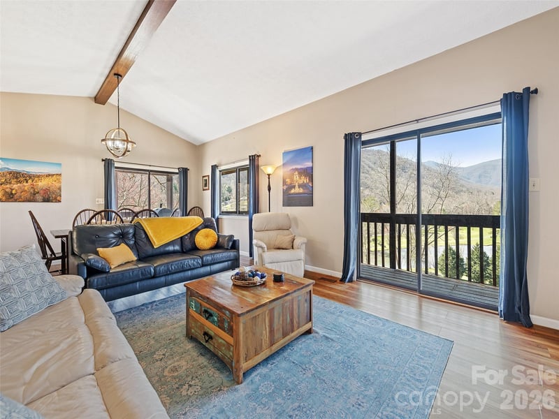 182 Allison Dr, Maggie Valley, NC 28751
