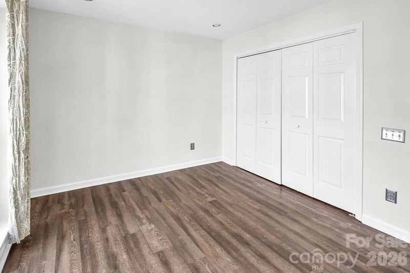 8228 Legare Ct, Charlotte, NC 28210