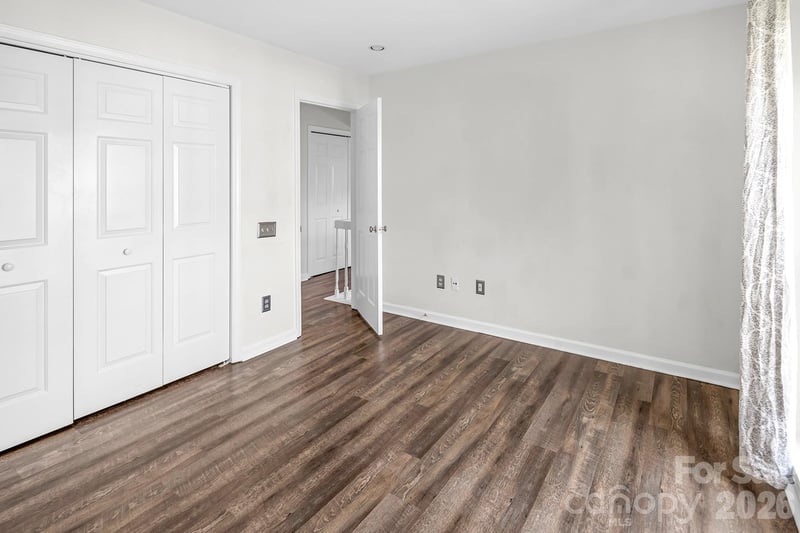 8228 Legare Ct, Charlotte, NC 28210