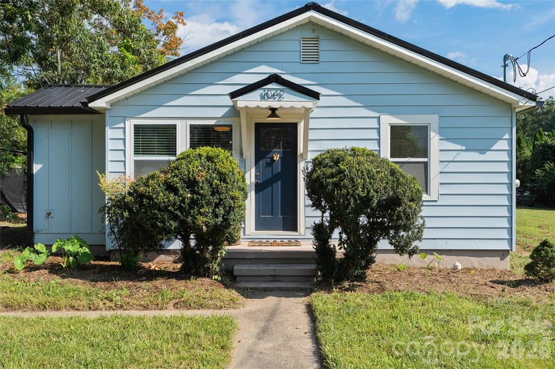 1042 Old Us 70 Hwy Hw, Black Mountain, NC 28711