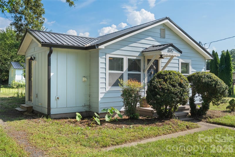 1042 Old Us 70 Hwy Hw, Black Mountain, NC 28711