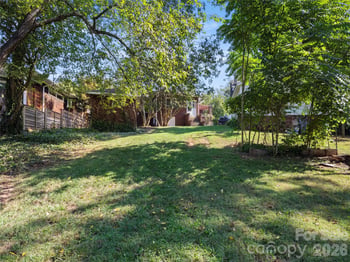 65 Longview Rd, Asheville, NC 28806