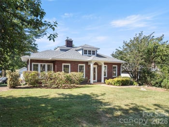 65 Longview Rd, Asheville, NC 28806