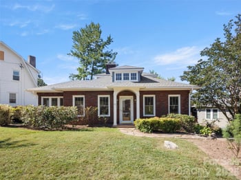 65 Longview Rd, Asheville, NC 28806