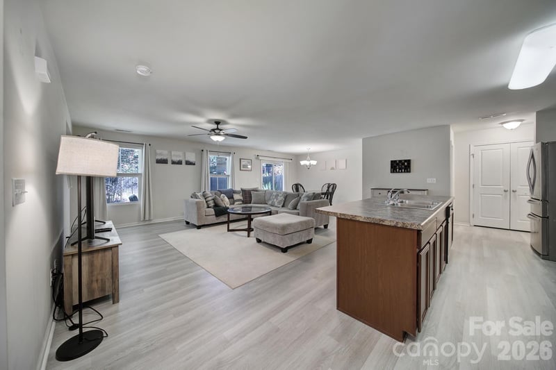 1611 Hooper Ct, Charlotte, NC 28212