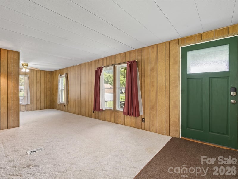 1254 Sulphur Springs Rd, Waynesville, NC 28786