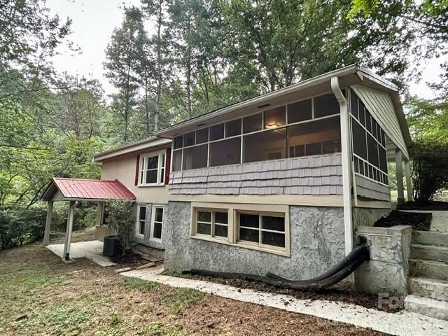 62 Kinard Ln, Penrose, NC 28766