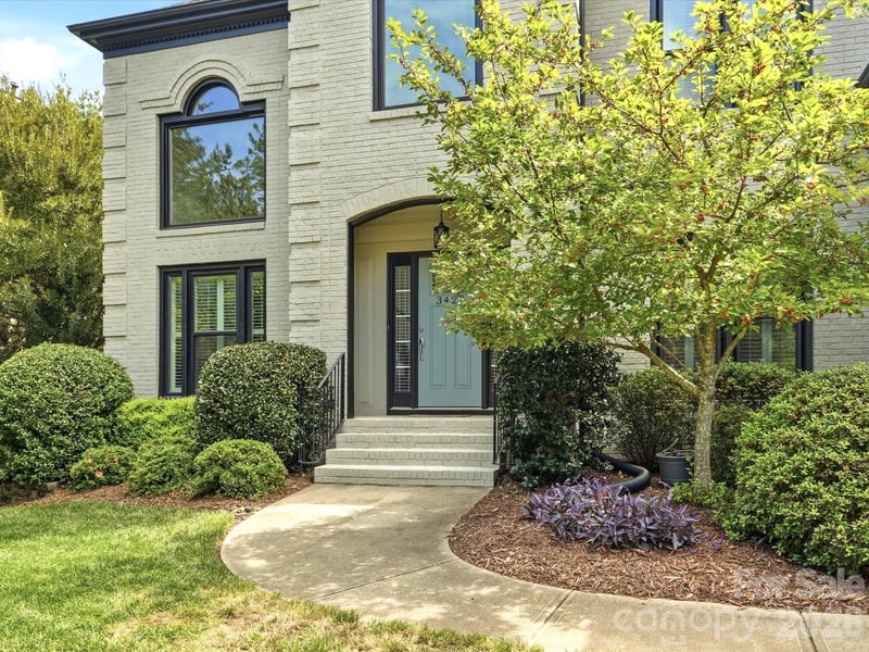3427 Twelve Oaks Pl, Charlotte, NC 28270
