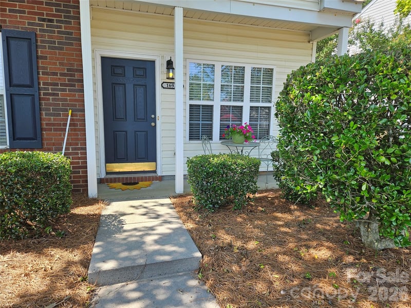 16931 Greenlawn Hills Ct, Charlotte, NC 28213
