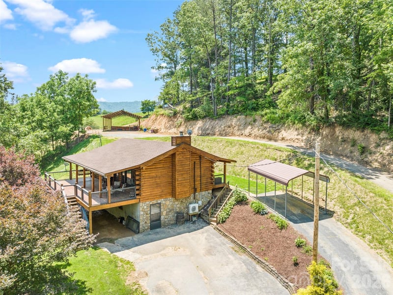 367 Robinson Rd, Clyde, NC 28721