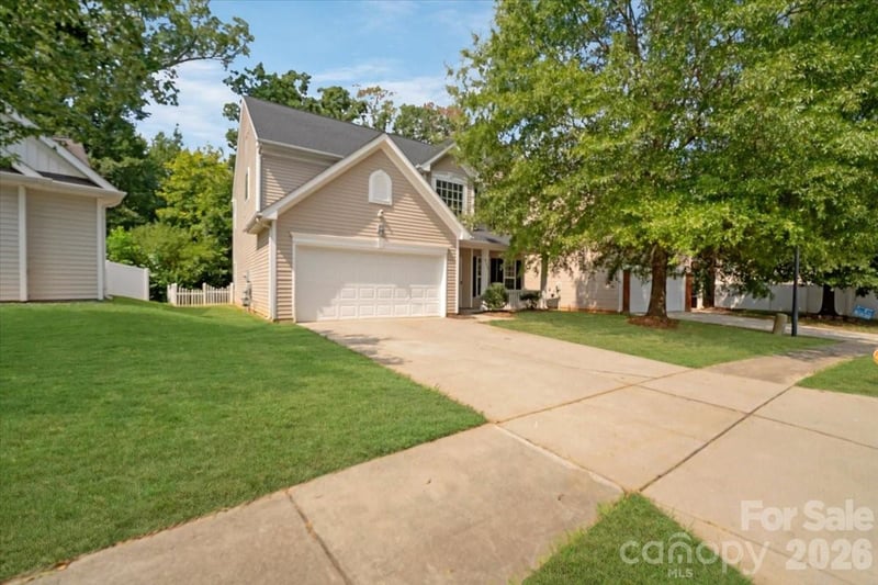 423 Mountain Quail Dr, Charlotte, NC 28216