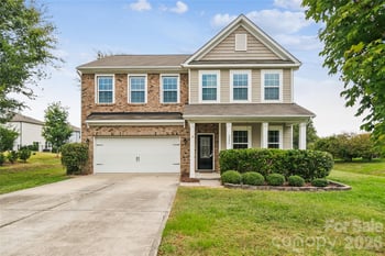 8224 Kelburn Ln, Charlotte, NC 28273