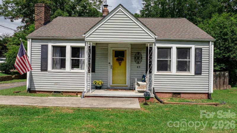 45 26th Ave NE, Hickory, NC 28601