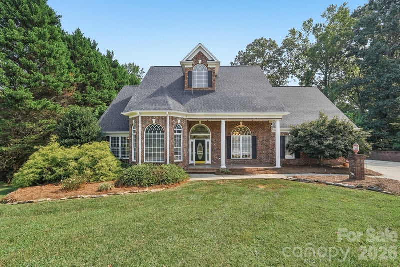 5505 Hickory Leaf Ct, Mount Holly, NC 28120