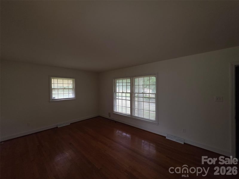 7600 Woodstream Dr, Charlotte, NC 28210