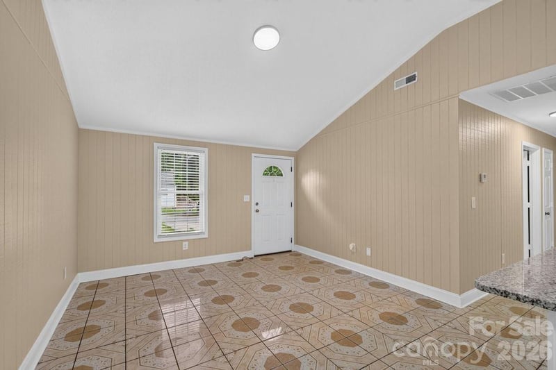 407 S Trenton St, Gastonia, NC 28052