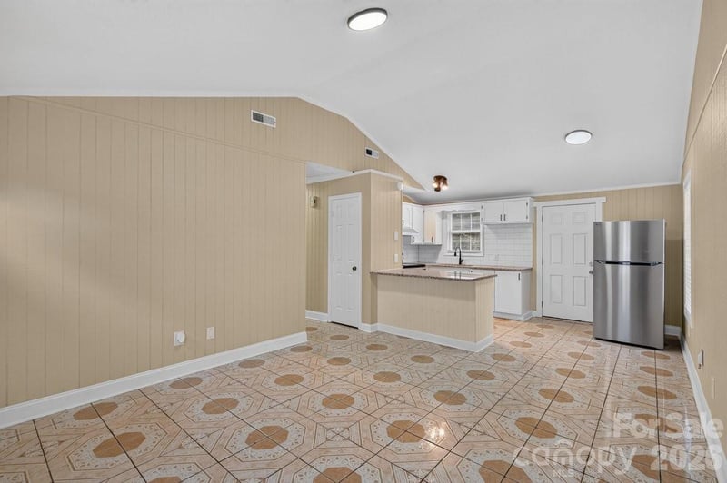 407 S Trenton St, Gastonia, NC 28052