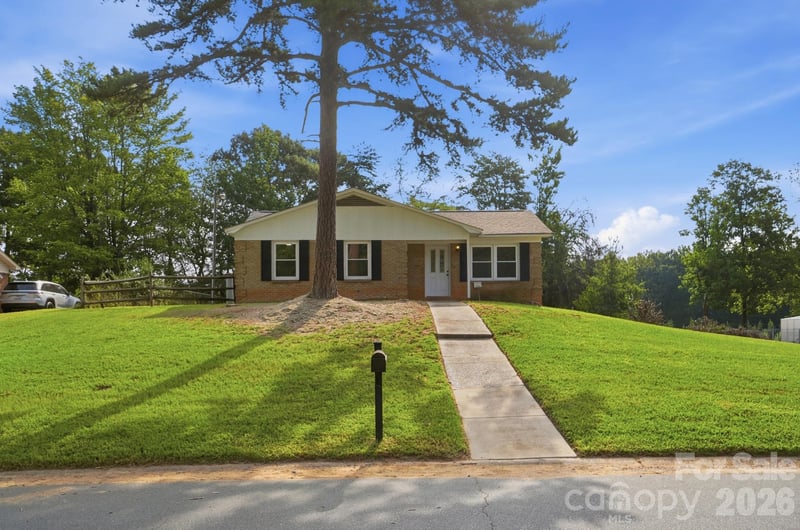 9933 Starwood Dr, Charlotte, NC 28215