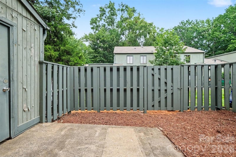 6144 Bent Tree Ct, Charlotte, NC 28212