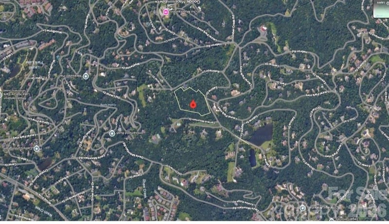 99999 Sabine Dr #2A, Laurel Park, NC 28739