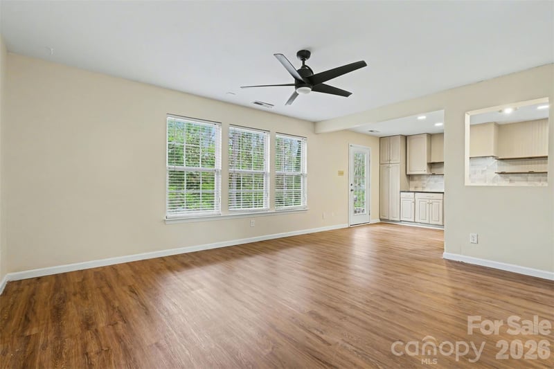 2648 Stream Bank Dr, Charlotte, NC 28269