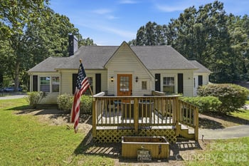 1901 Linwood Rd, Gastonia, NC 28052