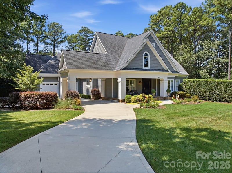 141 Stonewall Beach Ln, Mooresville, NC 28117