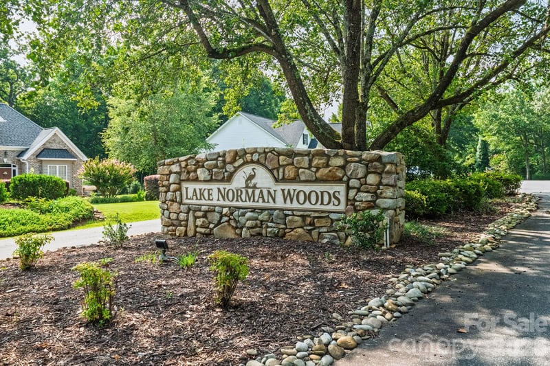 8398 Marina Ln, Catawba, NC 28609