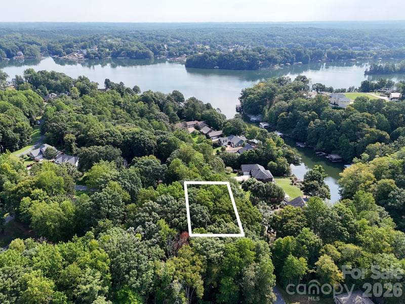 8398 Marina Ln, Catawba, NC 28609