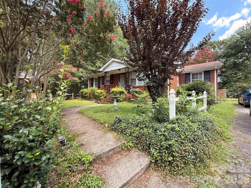 4310 Gillespie Ct, Charlotte, NC 28205