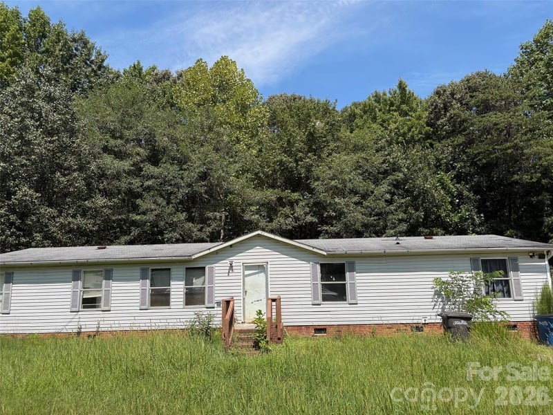 317 Forest Hollow Dr, Statesville, NC 28677
