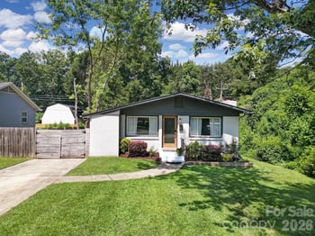 3335 Dunaire Dr, Charlotte, NC 28205