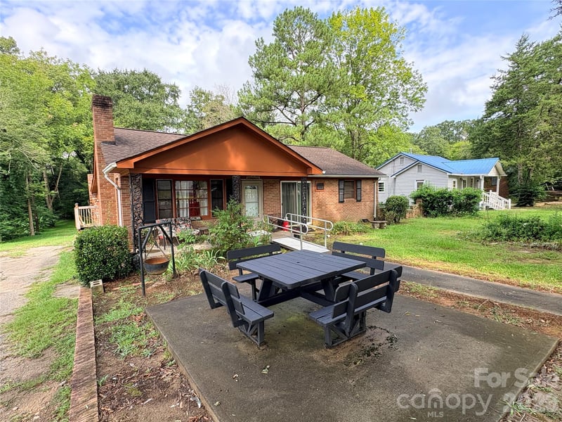 420 Hampton Rd, Lancaster, SC 29720