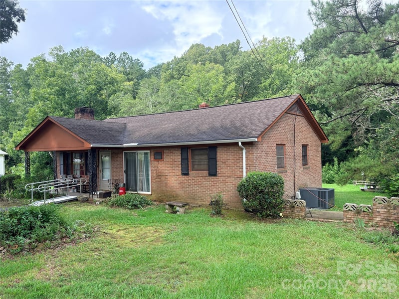420 Hampton Rd, Lancaster, SC 29720