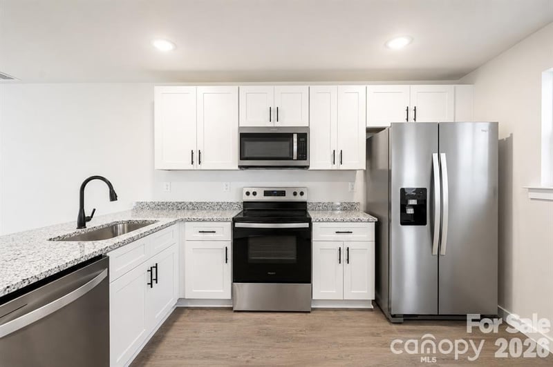 3081-3083 12th Ave SE #1, Hickory, NC 28602