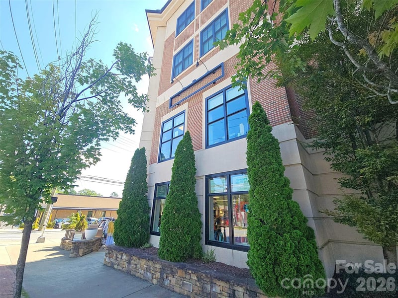 29 W French Broad St #107, Brevard, NC 28712