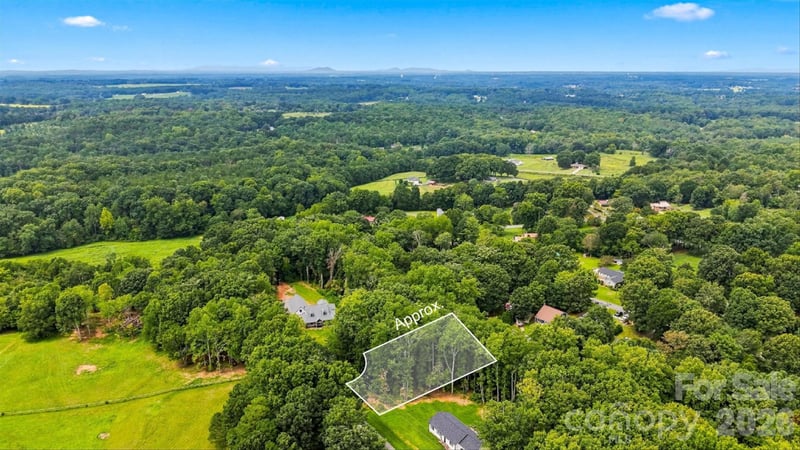 3958 Hoke St, Claremont, NC 28610