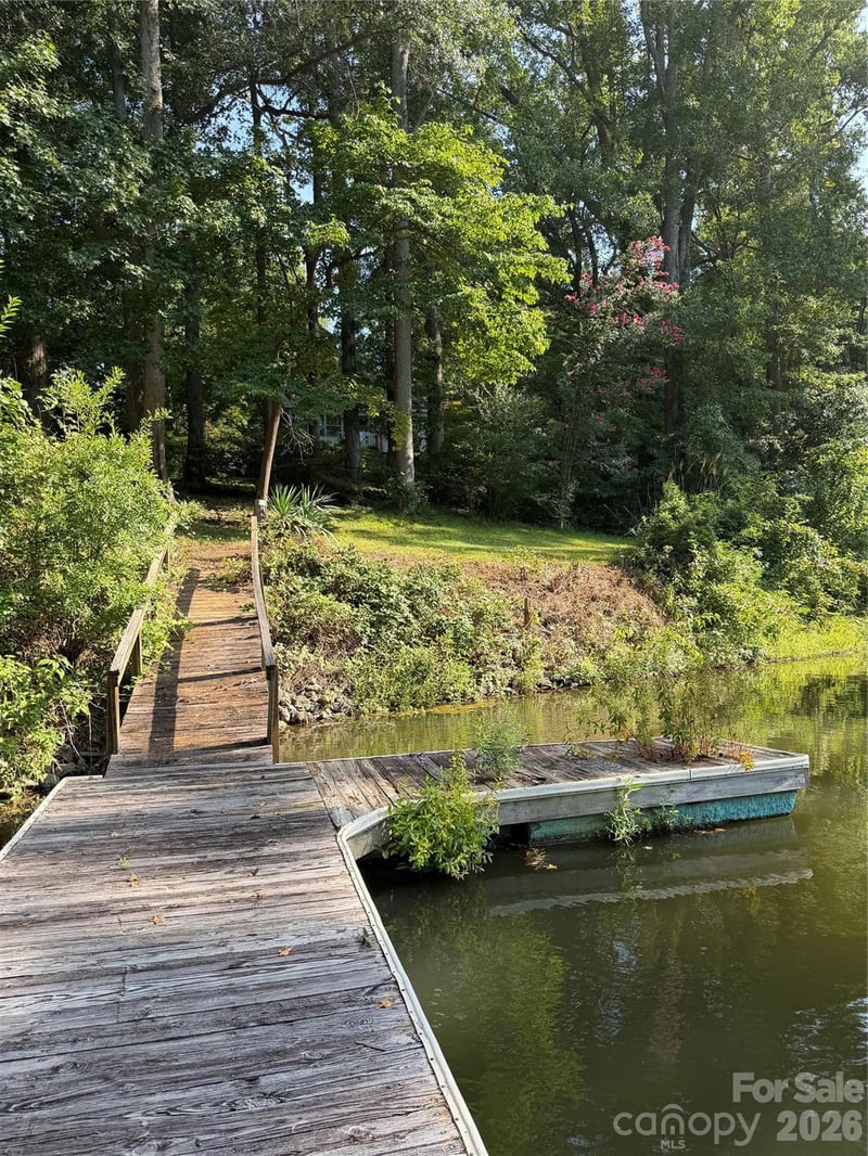202 Horseshoe Lake Rd, Mount Holly, NC 28120