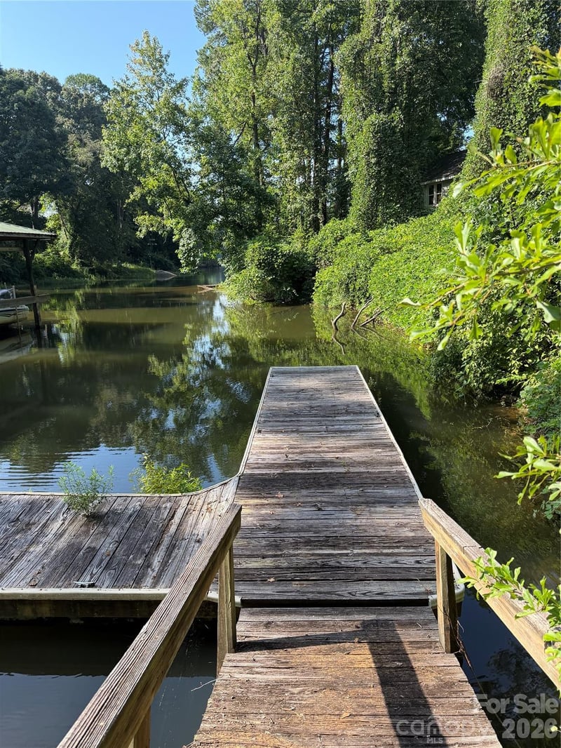 202 Horseshoe Lake Rd, Mount Holly, NC 28120