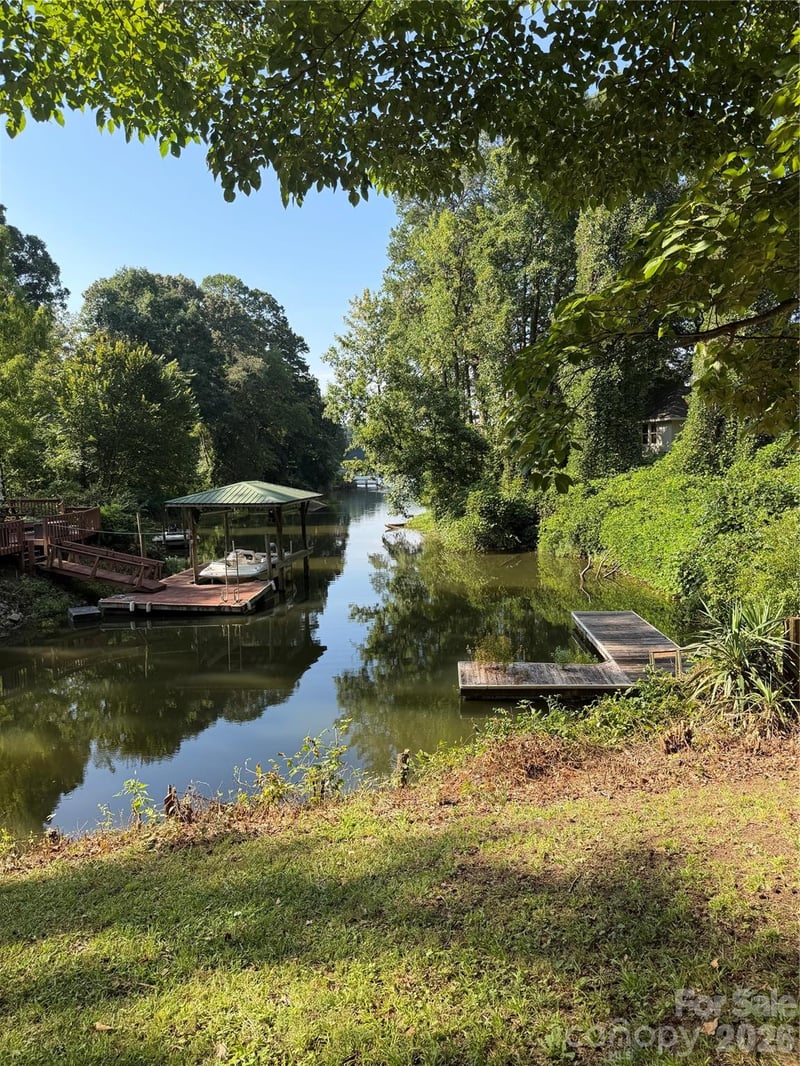 202 Horseshoe Lake Rd, Mount Holly, NC 28120