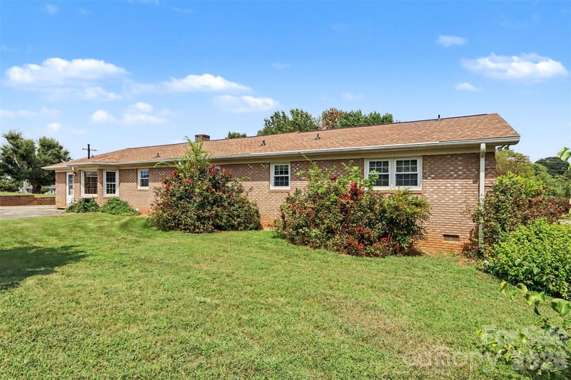 1018 Rembrandt Dr SW, Concord, NC 28027