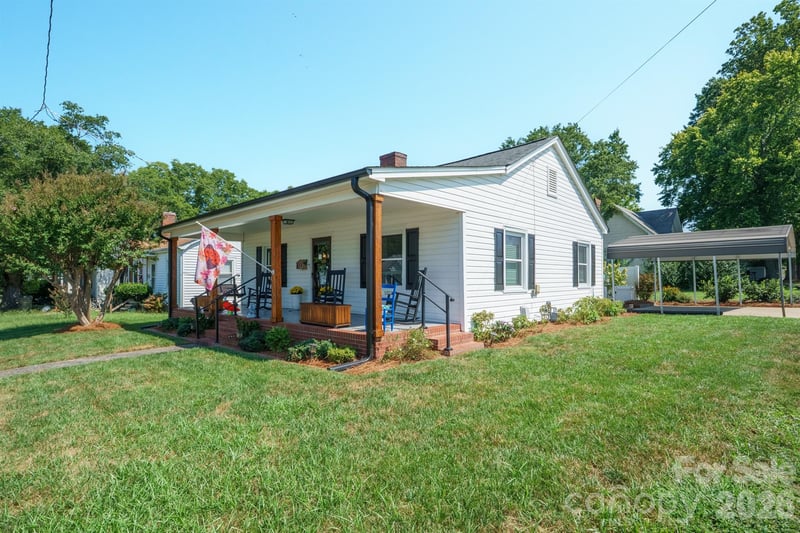 500 N Elm St, Cherryville, NC 28021