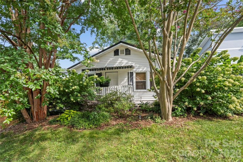 2 Bostic Pl, Asheville, NC 28803
