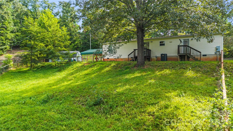 16 Vance Cemetery Rd, Weaverville, NC 28787