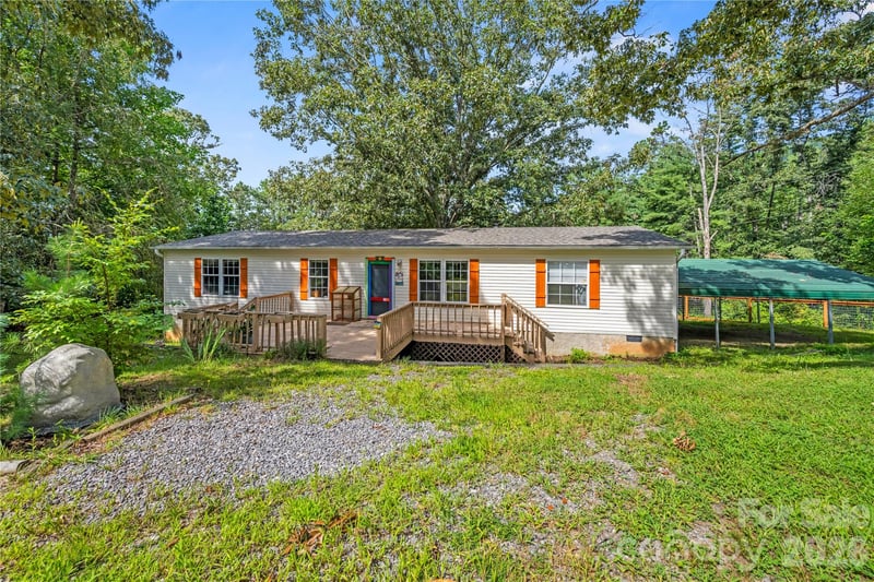 16 Vance Cemetery Rd, Weaverville, NC 28787