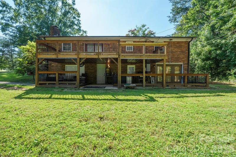 2300 Brookwood Rd, Lincolnton, NC 28092